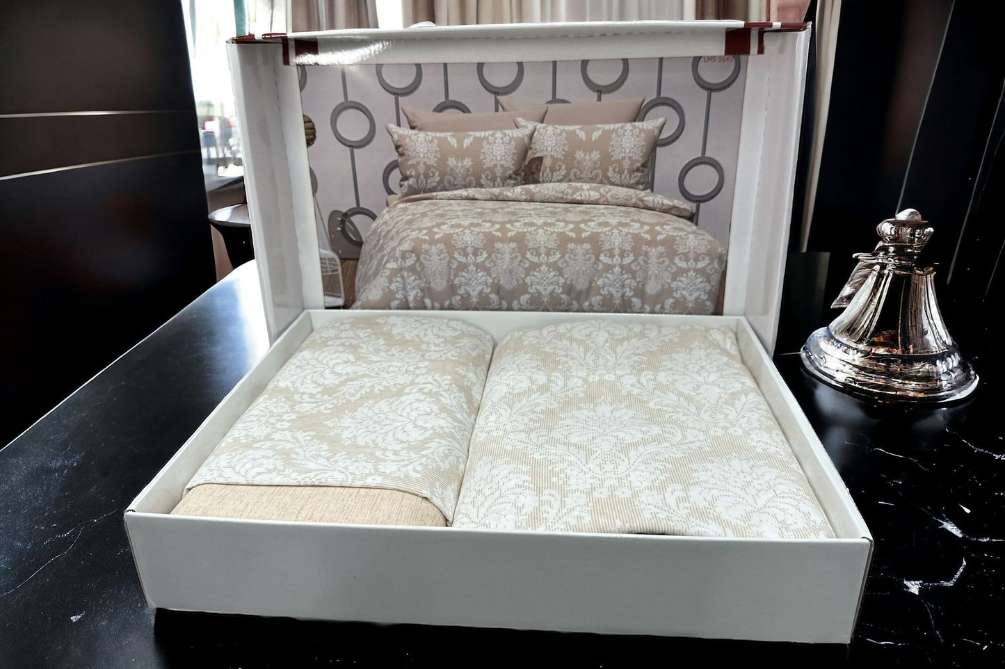 Patterned Double Duvet Cover Set – 4 Piece Bedding Se
