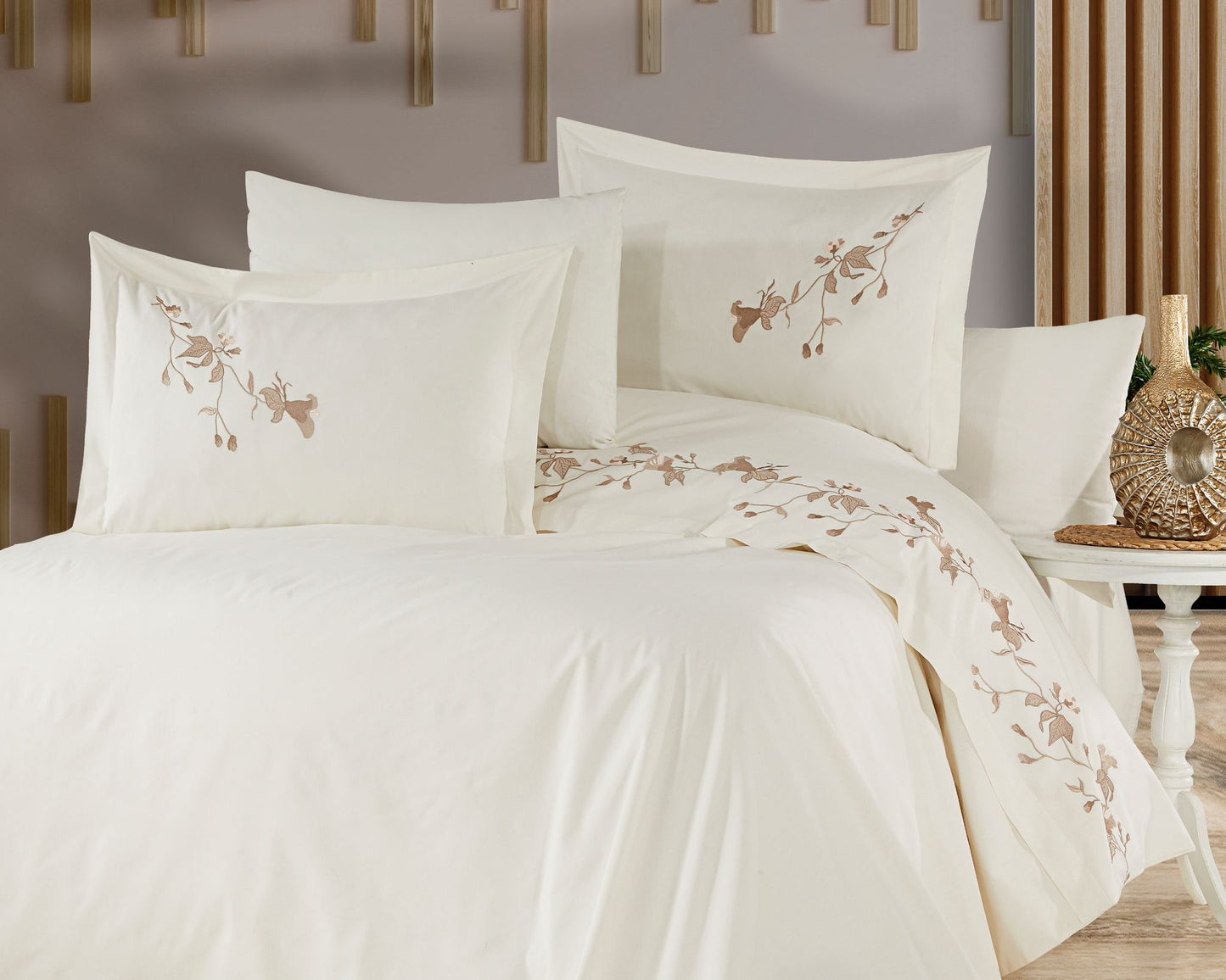 Laurel Embroidered Duvet Cover Set – 100% Cotton Poplin (7-Piece)