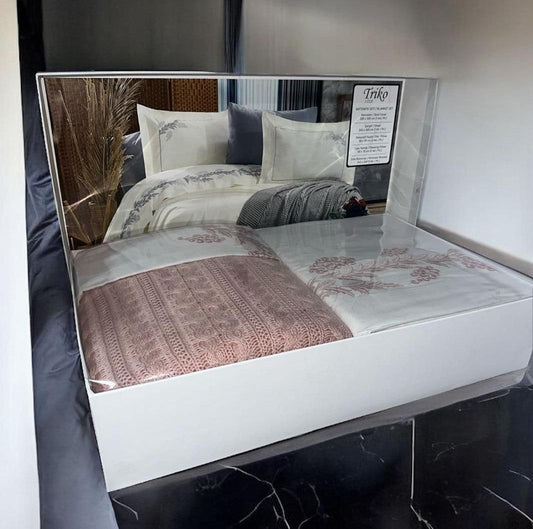 7-Piece Embroidered Knitted Duvet Cover Set