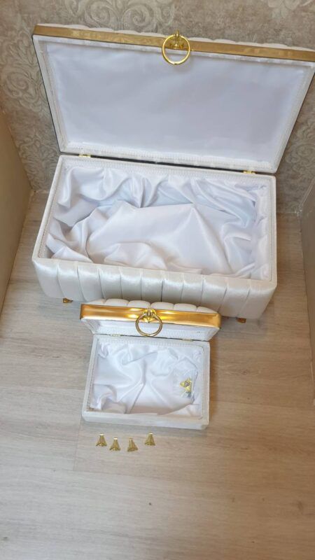 Double Star Cream Bridal Chest Set