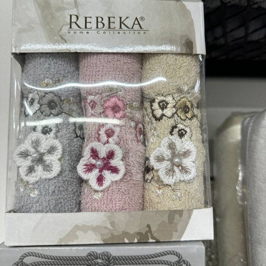 3-Piece Cotton Towel Set (30×50 cm)